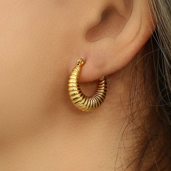 Thin Classic Huggie Croissant Hoop Earrings 18K Gold Plated Stainless Steel - Picture 3 of 10